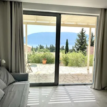 Armonia & Pool House, Stunning Views, Private Pool, Peaceful Location, Ideal For Two Families! Ευρετή
