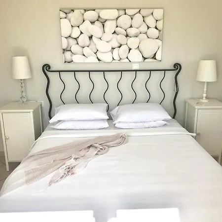 Armonia & Pool House, Stunning Views, Private Pool, Peaceful Location, Ideal For Two Families! Ευρετή