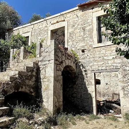 Armonia & Pool House, Stunning Views, Private Pool, Peaceful Location, Ideal For Two Families! Villa Evretí